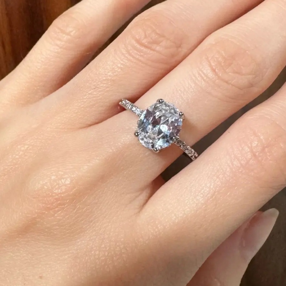 925 Sterling Silver Oval Finger Ring - Picture 2 of 5
